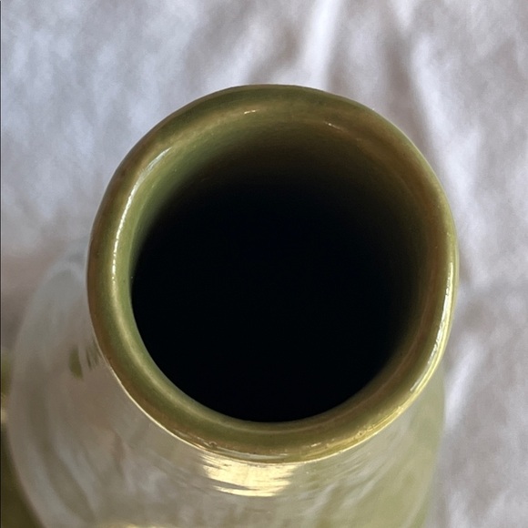 Elegant Olive Green Ceramic Vase - Picture 5 of 8